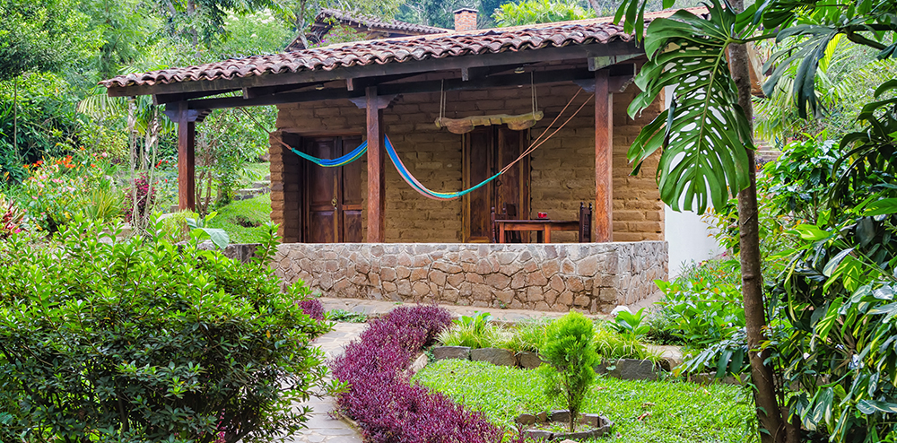 Visita El Salvador y hospédate en nuestros alojamientos recomendados.